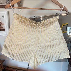 NWT, Lovers + Friends – Gold & white, high waisted, elegant Topaz short, Small